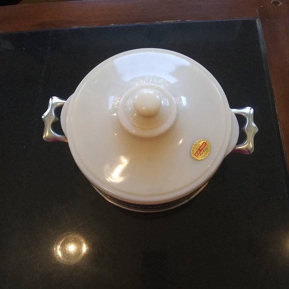 VTG New old stock Ivory Fire king Anchor Hocking made in USA covered dish - Picture 6 of 16